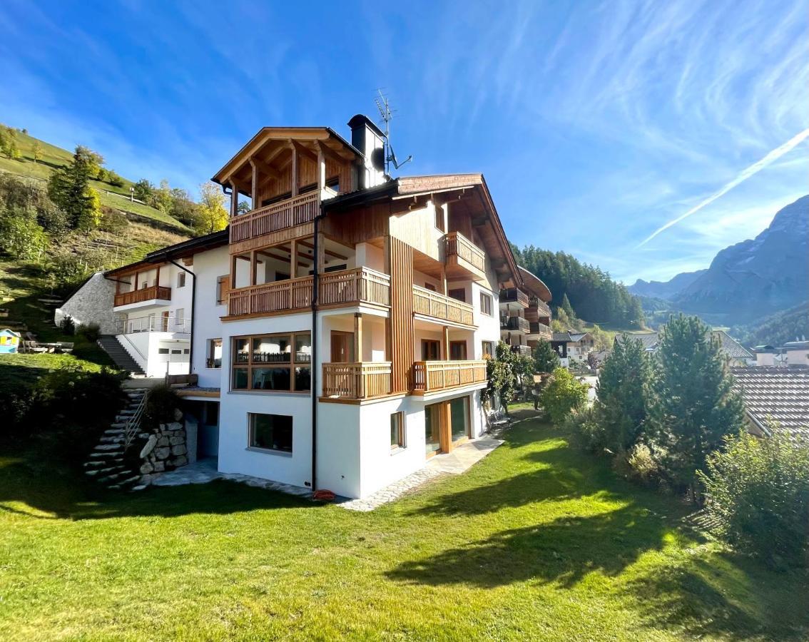 Aparthotel Ciasa De Zeno La Valle Esterno foto