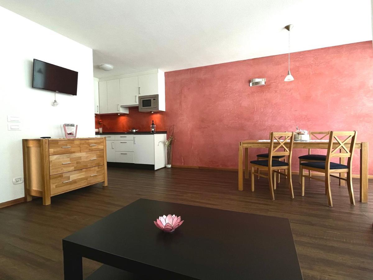Aparthotel Ciasa De Zeno La Valle Esterno foto