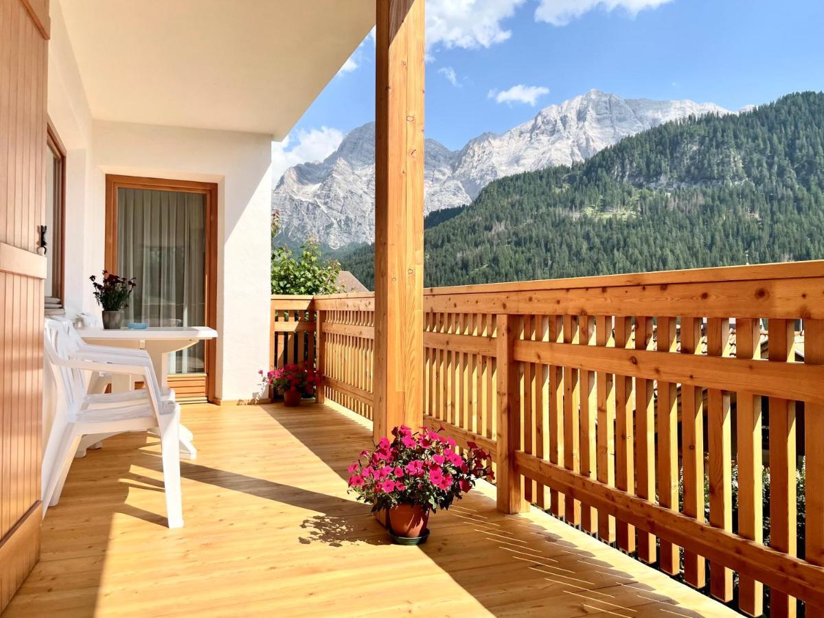 Aparthotel Ciasa De Zeno La Valle Esterno foto